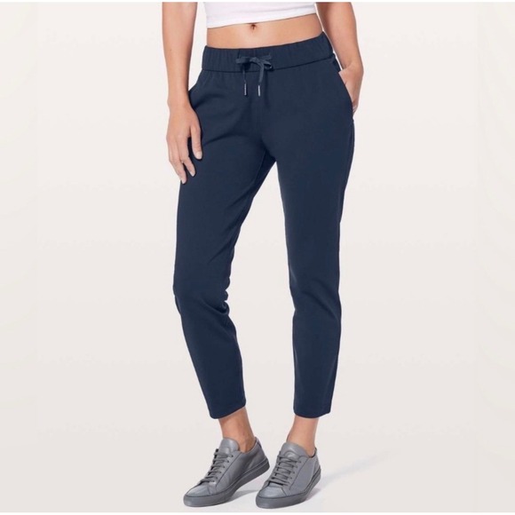 Lululemon Pants - Lululemon On The Fly 7/8 Pant 25 True Navy Luxtreme Jogger Trouser Size 6 Sporty